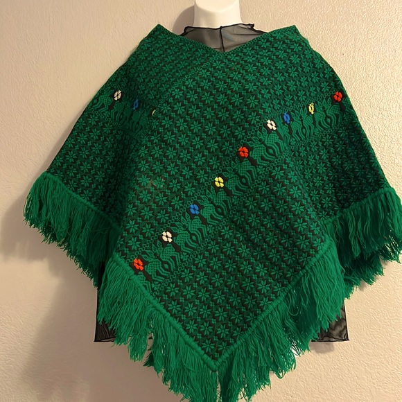 Hand made poncho - Picture 1 of 11